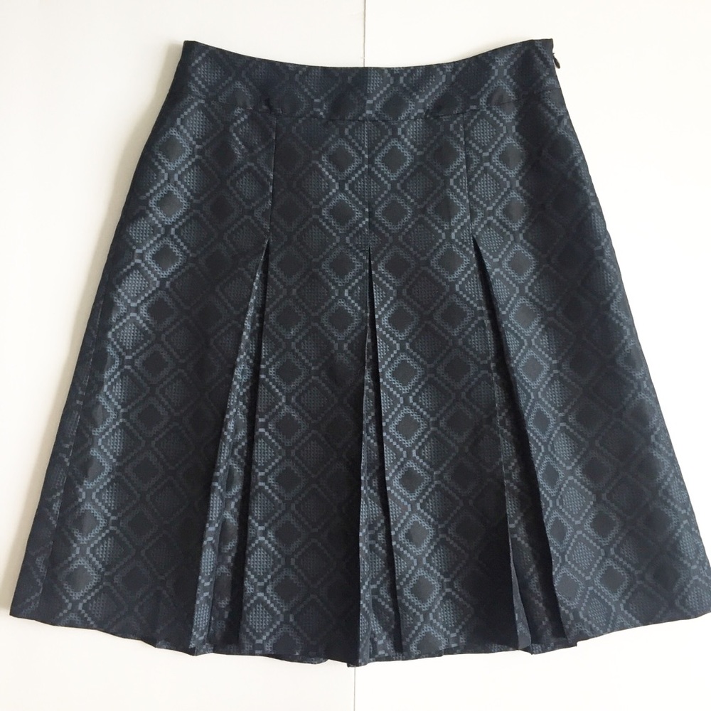 Ann Taylor Blue & Black Diamond Pleated Skirt - 4